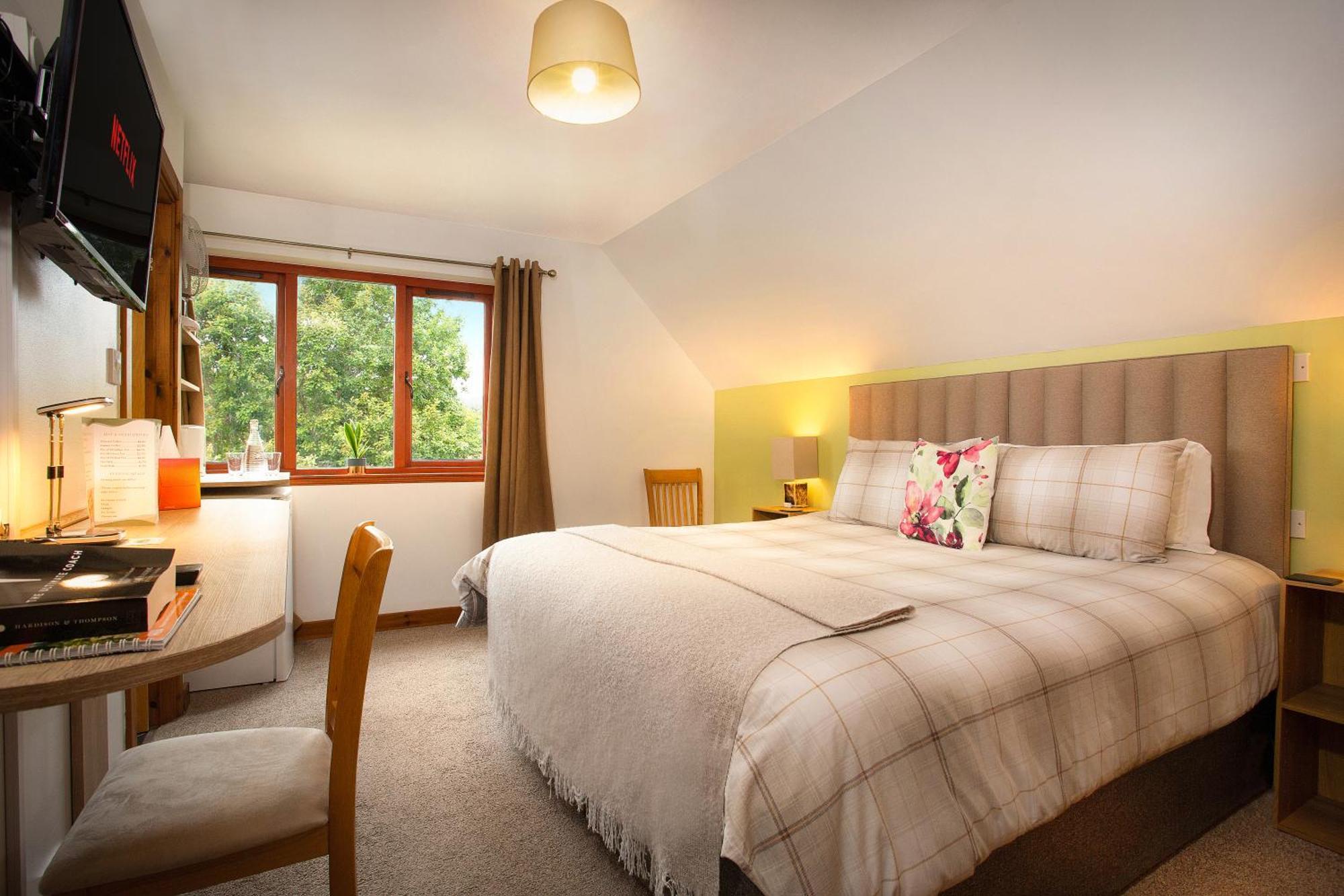 Beechwood Lodge Guesthouse Alness Exterior photo